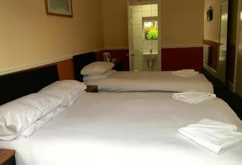 スタンダードトリプルルーム, Southend Guest House   Close To Beach, Train Station & Southend Airport