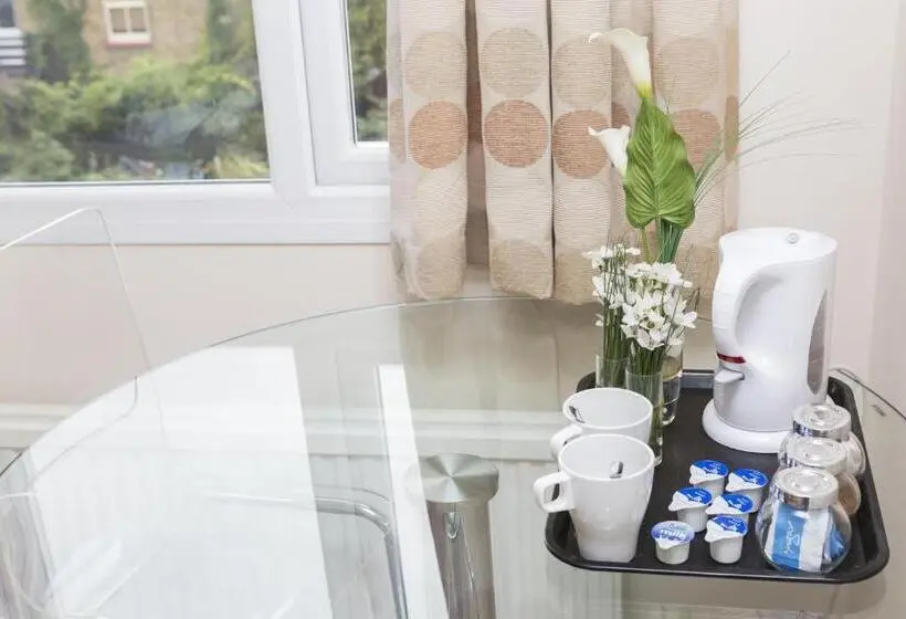 スタンダードトリプルルーム, Southend Guest House   Close To Beach, Train Station & Southend Airport