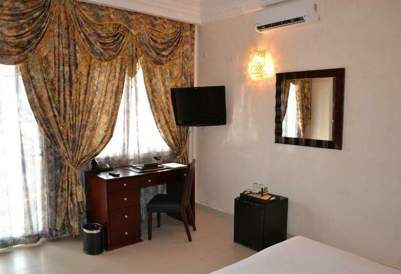 اتاق لوکس, Africa