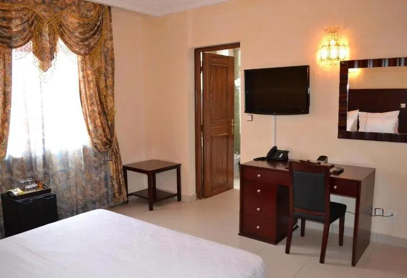 اتاق لوکس, Africa