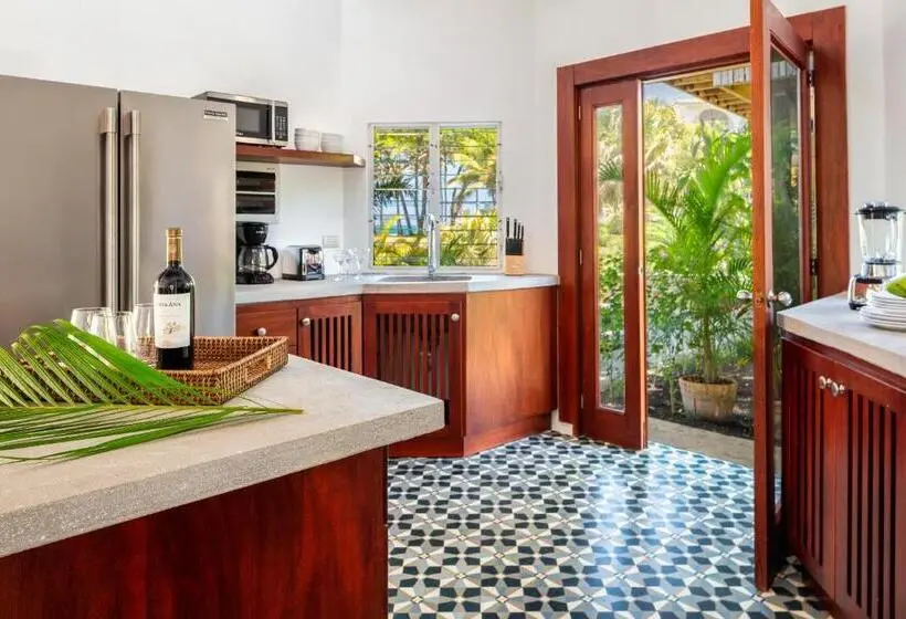 スーペリアーバンガロー, El Encuentro Surf Lodge
