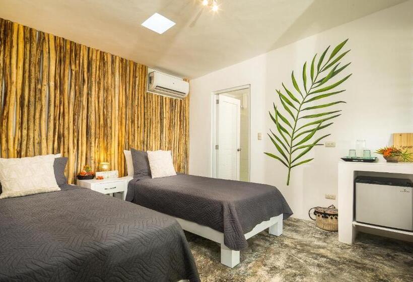 غرفة قياسية, El Encuentro Surf Lodge