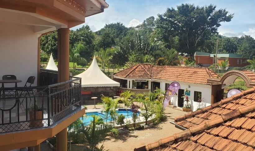 سوییت اجرایی, Mowicribs Hotel And Spa