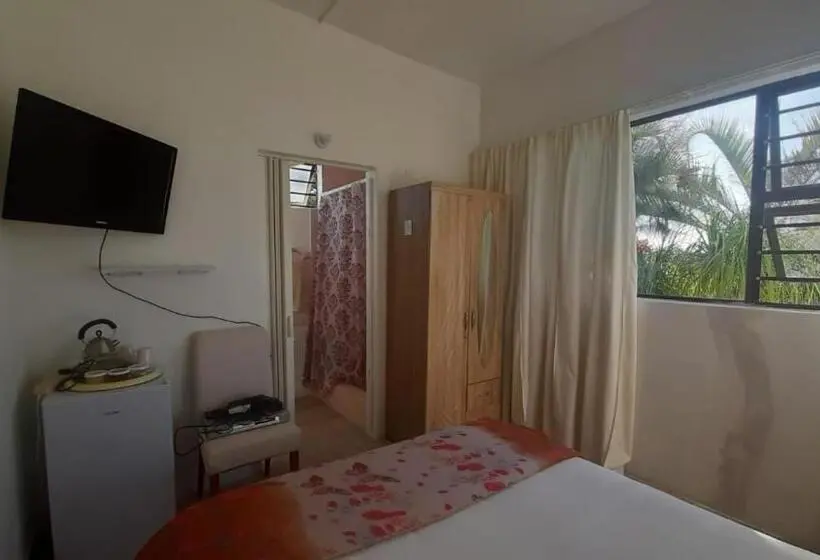 ガーデンビュースタンダードルーム, Au Plais De Langebaan At Palm Tree Villa