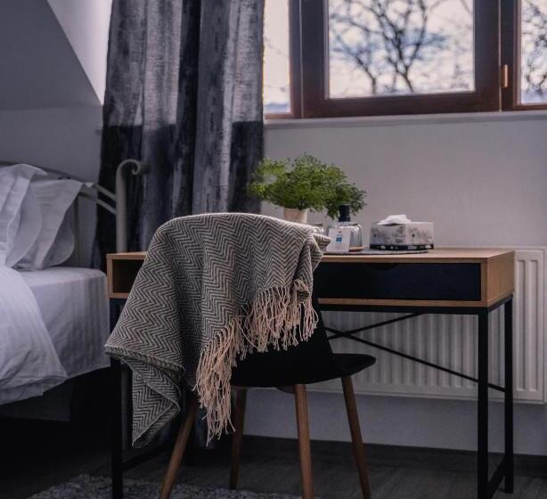 이코노미 룸, Toon Armeni Guest House