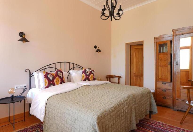 이코노미 룸, Toon Armeni Guest House