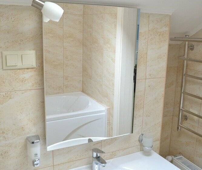 اتاق استاندارد, Ajur