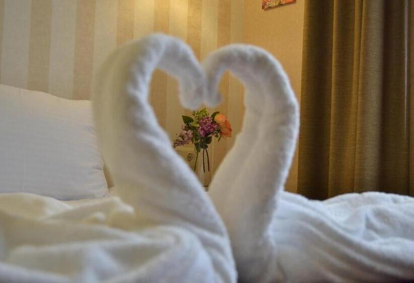 اتاق استاندارد, Ajur