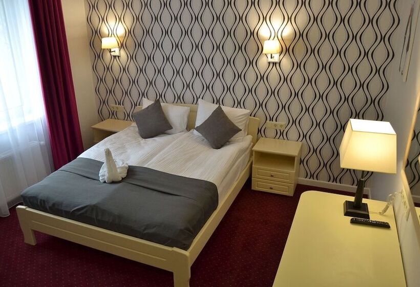 اتاق استاندارد, Ajur