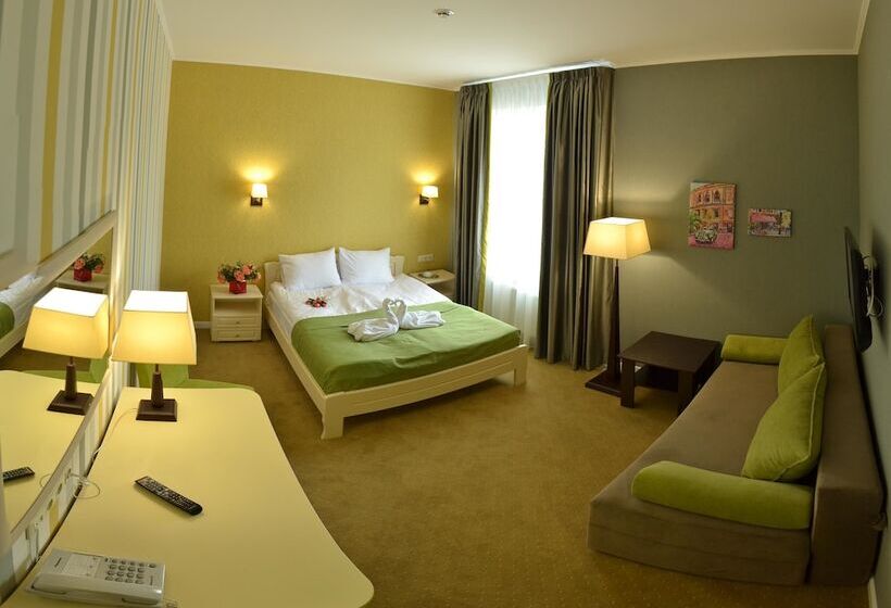 اتاق سوپریور, Ajur