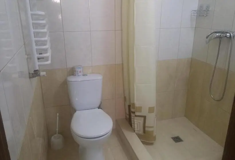اتاق سوپریور چهار تخته, Luxor Inn & Suites
