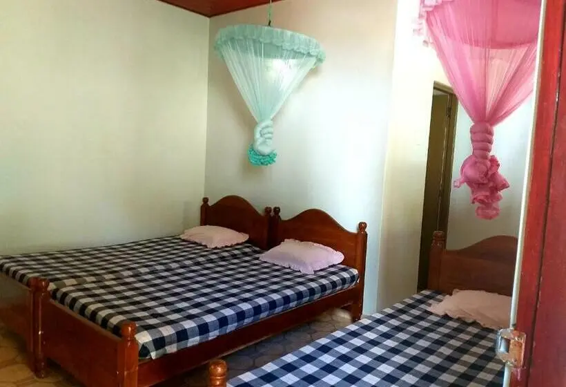 Economy Triple Room, Tk Green Garden