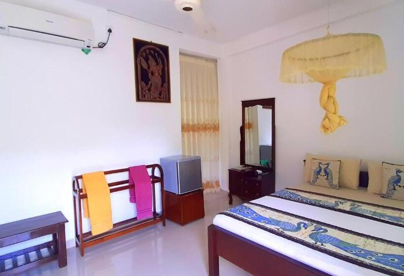 Camera Standard, New Peacock Resort