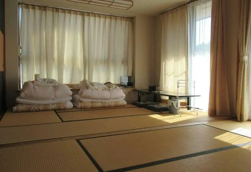 スタンダード４人部屋, Funayado Akitaya