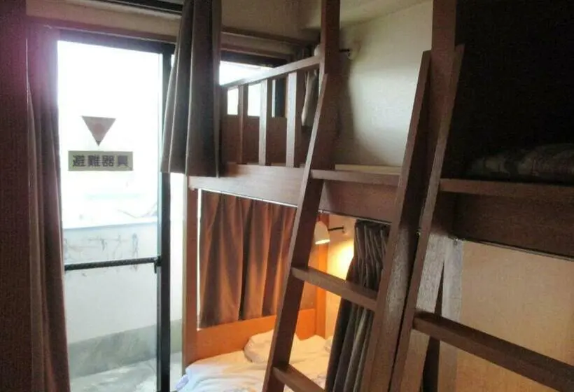 ２段ベッド付スタンダード４人部屋, Funayado Akitaya