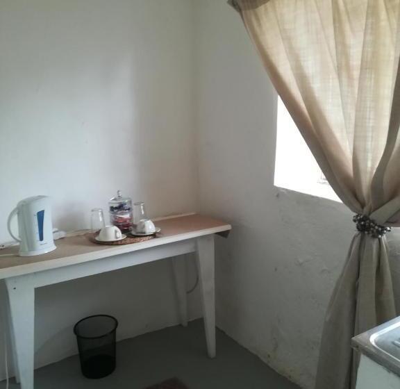 اتاق استاندارد, Three Bridges B&b