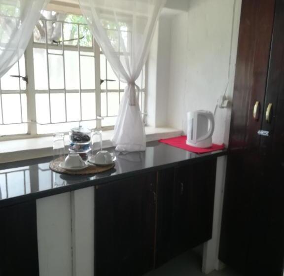 اتاق استاندارد با چشم‌انداز, Three Bridges B&b