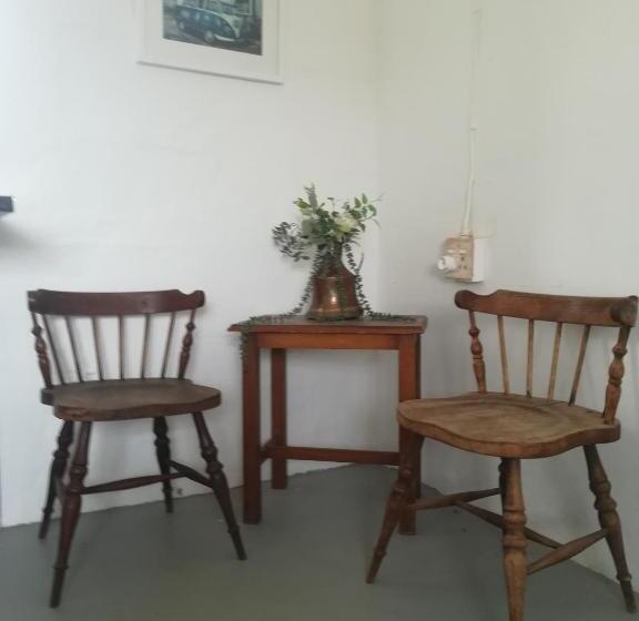 Standard Triple Room with Terrace, Three Bridges B&b