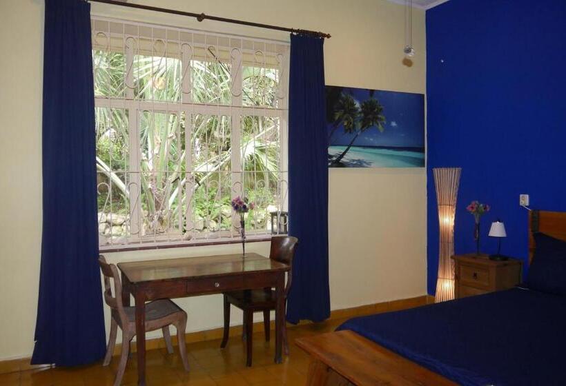 اتاق خانوادگی, B&b Villa Zomerland