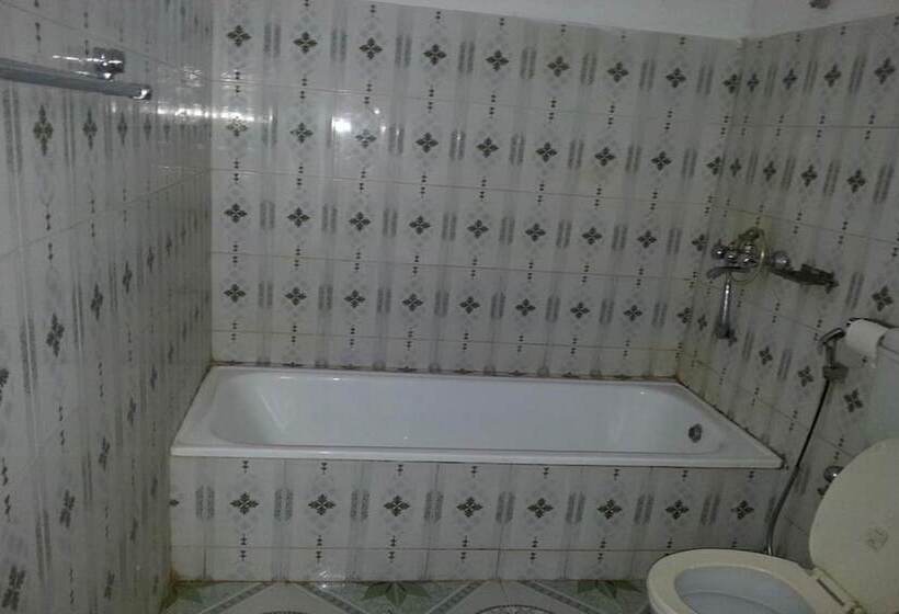 اتاق استاندارد, Shiva's Dream