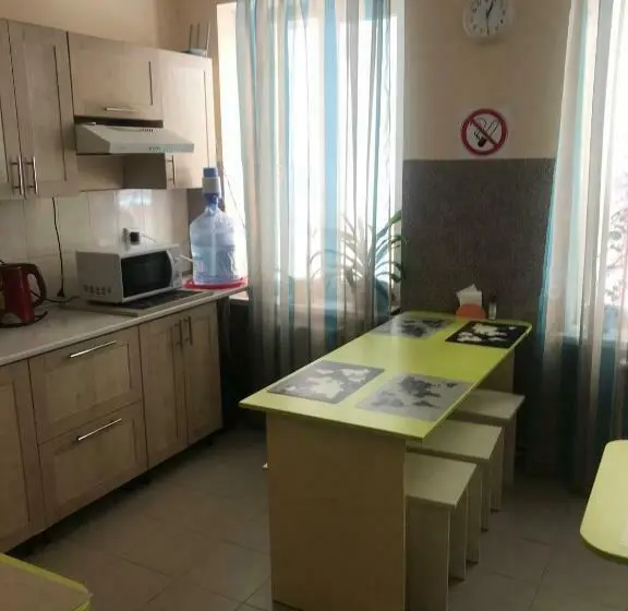 تختخواب در اتاق مشترک, Hostel Iskra