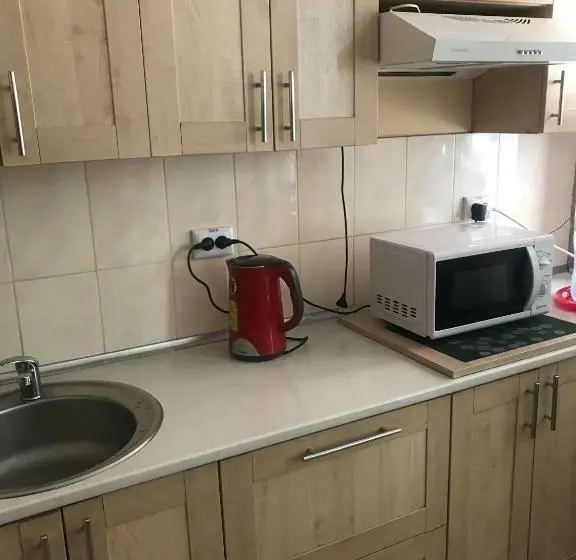 تختخواب در اتاق مشترک, Hostel Iskra