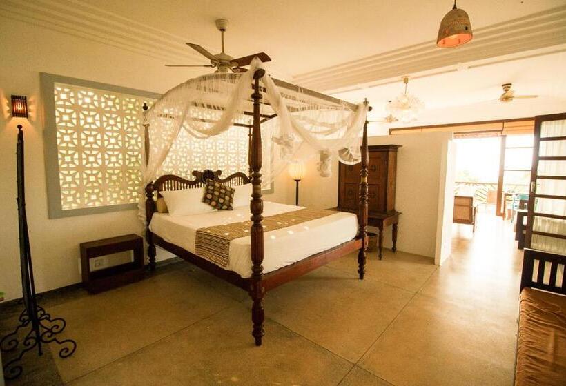 家庭海景房, Little Tamarind