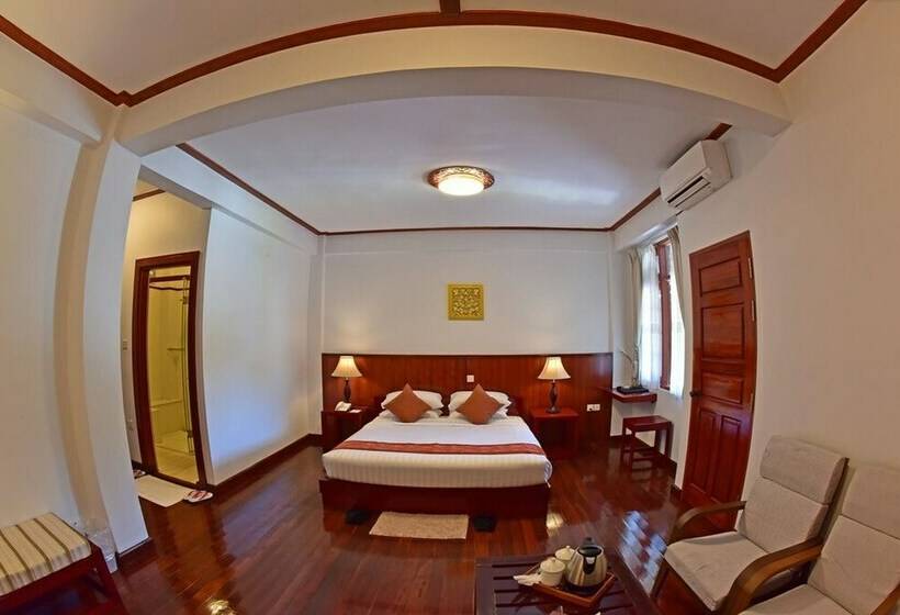 اتاق لوکس, Maineli