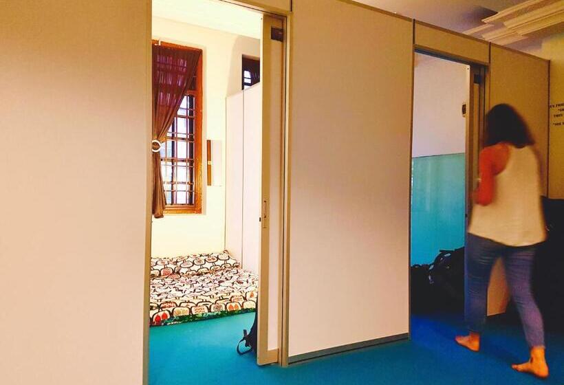 Economy Zimmer, Edm Space
