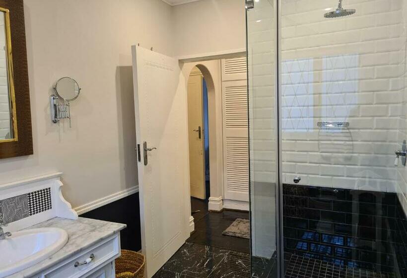 Люкс Deluxe Кровать Кинг, Smithgrove Guesthouse