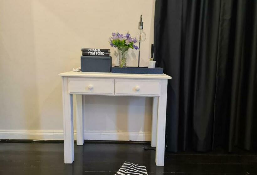 Люкс Deluxe Кровать Кинг, Smithgrove Guesthouse