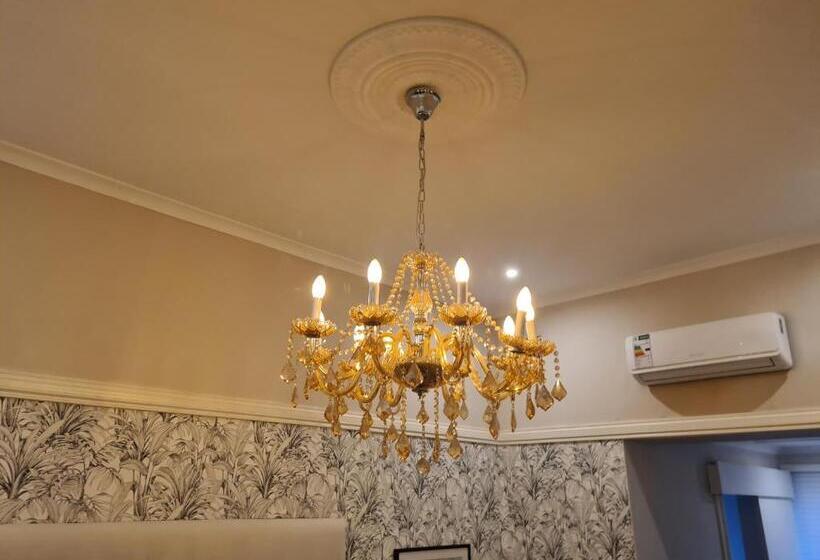 Люкс Повышенной Комфортности, Smithgrove Guesthouse