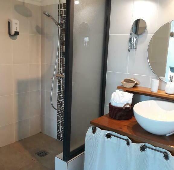 اتاق استاندارد با چشمانداز استخر, Villa Belza Et Spa