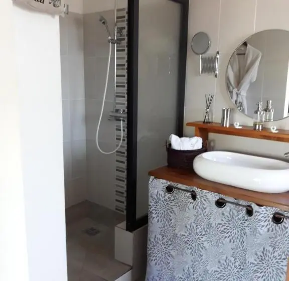 اتاق استاندارد با بالکن و چشمانداز دریا, Villa Belza Et Spa