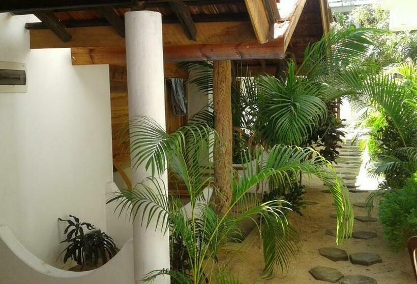 Ekonomiskt Rum, Garden Beach