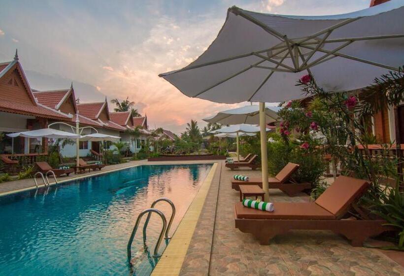 سوییت اجرایی, Ravorn Villa Boutique