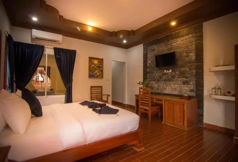سوییت اجرایی, Ravorn Villa Boutique