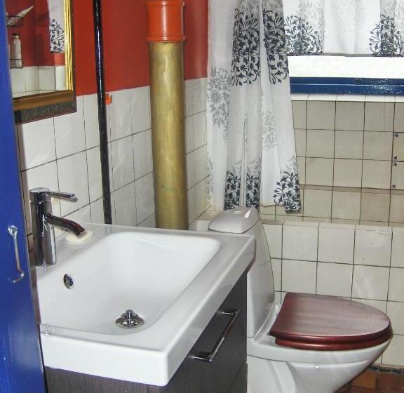 이코노미 룸 공용욕실, Casa Mundo Bed & Breakfast