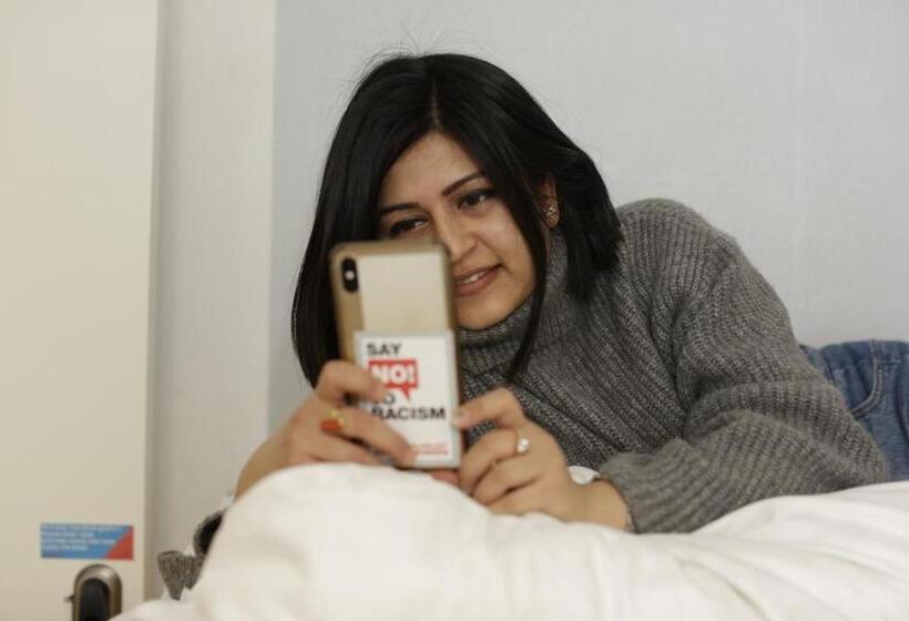 اتاق استاندارد سه تخته با سرویس بهداشتی مشترک, Globalhagen Hostel