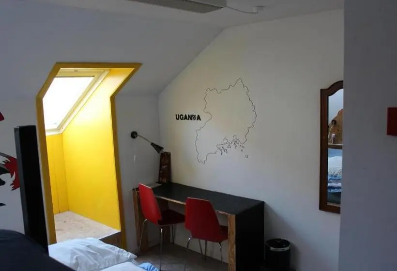 اتاق استاندارد سه نفره, Globalhagen Hostel