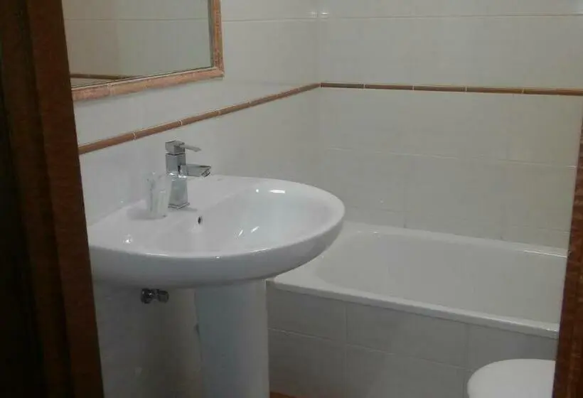 Standard Yhden Hengen Huone, Hostal Meson Vilasante