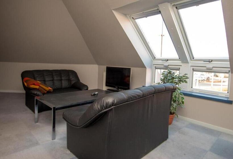 Economy Zimmer, Agerbæk