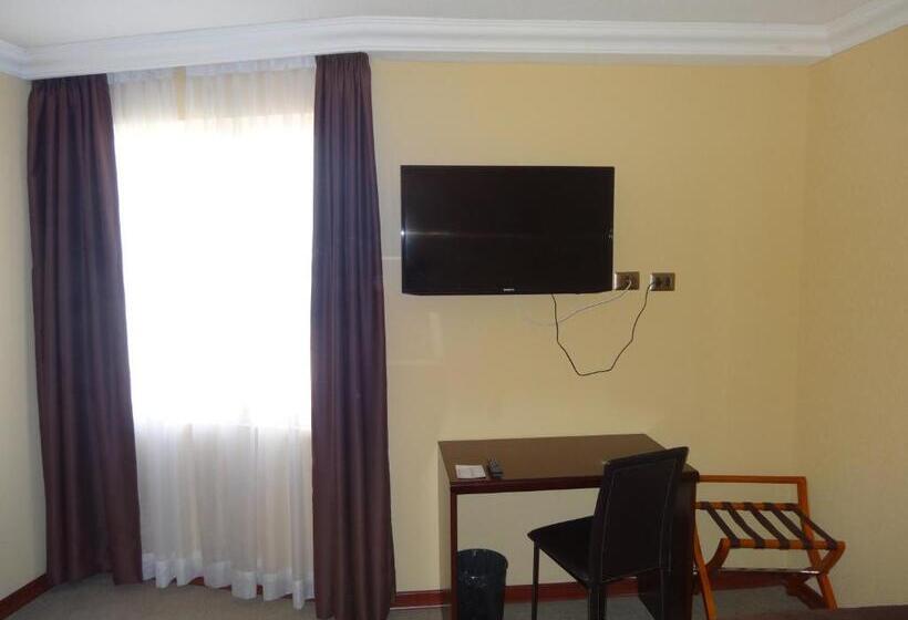 اتاق لوکس با تخت بزرگ, Costa Pacifico   Express