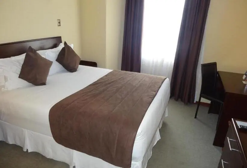 سوئیت با تخت بزرگ, Costa Pacifico   Express