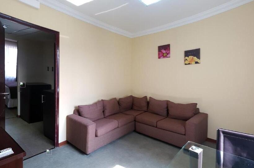 سوئیت با تخت بزرگ, Costa Pacifico   Express