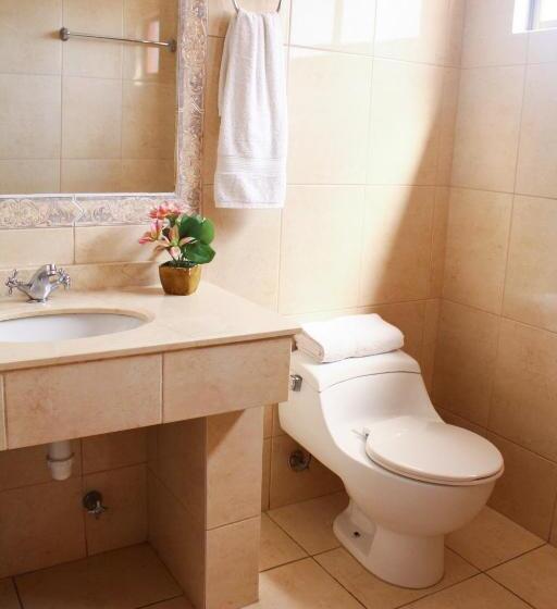 标准单人间, Costa Pacifico