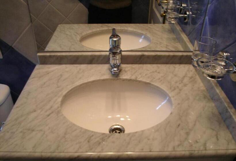 غرفة قياسية ثلاثية, Doria