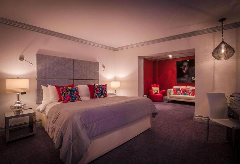 豪华房间, Me & Mrs Jones