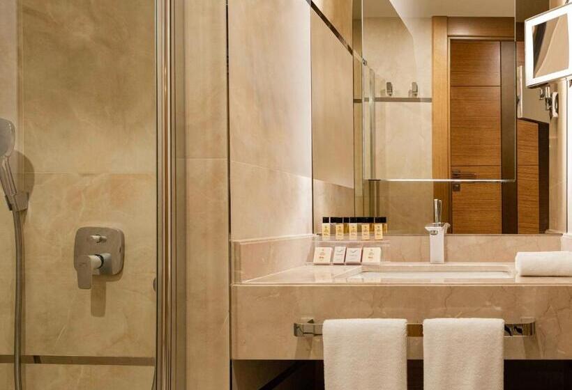 اتاق سوپریور با تخت بزرگ, Mövenpick Hotel & Thermal Spa Bursa