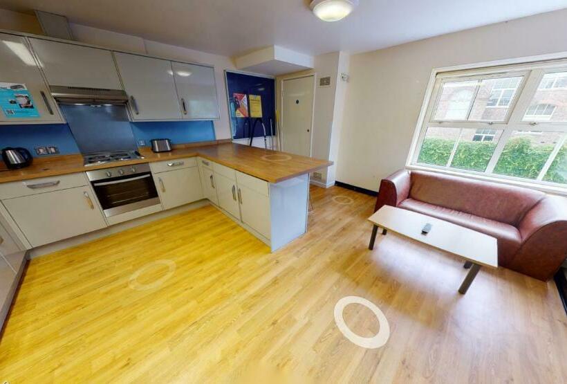 低层单卧公寓, Phoenix Halls